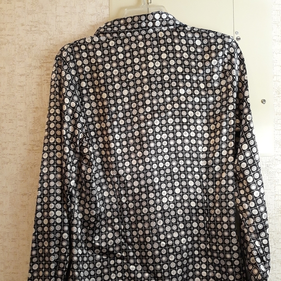 Shirt - Picture 2 of 4